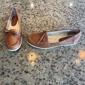 Women’s genuine leather, Bandolino loafers, size 8